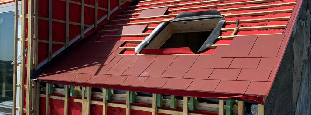 Roofing Underlays: Choosing between Breather and Non-Breather Felts