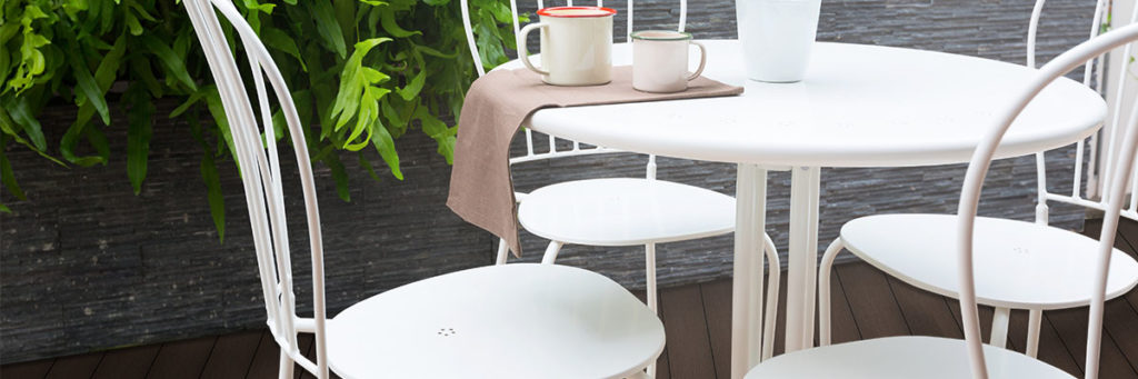 Composite Decking for Commercial Use – Easy-To-Maintain Decking for Bars, Cafes & Restaurants