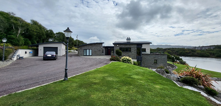 Private Dwelling Cork - Renolit Alkorplan PVC Membrane and Alkor Profile Standing Seam Effect - Xtratherm insulation - Residential Alkorplan Roof